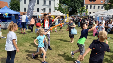 Mnóstwo imprez na powitanie lata Pierwszy weekend wakacji w regionie [przewodnik]