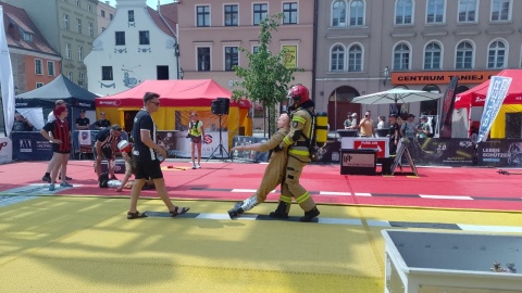 Strażacy z całej Europy na zawodach w Toruniu Do soboty rozstrzygną, kto jest najtwardszy