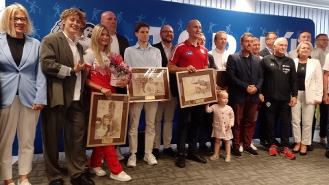 Dadzą z siebie wszystko, a celem są medale dla Polski. Toruń pożegnał olimpijczyków [zdjęcia]