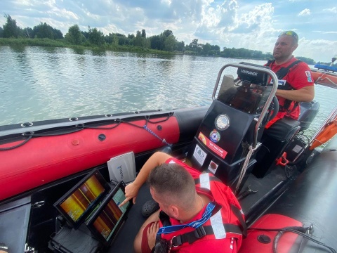 Nadgoplańskie WOPR: Nurkowie wydobyli ciało z jeziora Chełmżyńskiego
