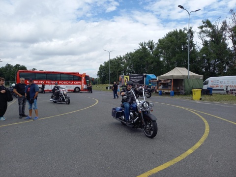 Motocykliści oddawali krew i apelowali o bezpieczną jazdę Motoserce w Bydgoszczy [zdjęcia, wideo]