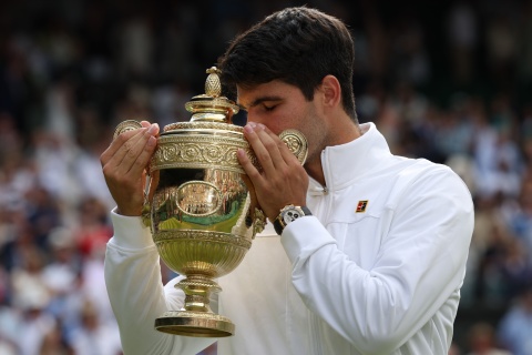 Wimbledon: Carlos Alcaraz ponownie mistrzem Djoković pokonany w trzech setach