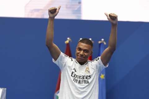 Wielki transfer stał się faktem. Kylian Mbappe przeniósł się do Realu Madryt