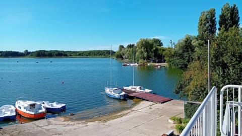 Raj dla żeglarzy w Grudziądzu. Nad jeziorem Rudnickim powstała stanica żeglarska [zdjęcia]