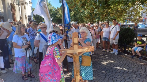 Pielgrzymka we wspomnienie św. Maksymiliana. Pątnicy wyruszyli z parafii NSPJ w Bydgoszczy