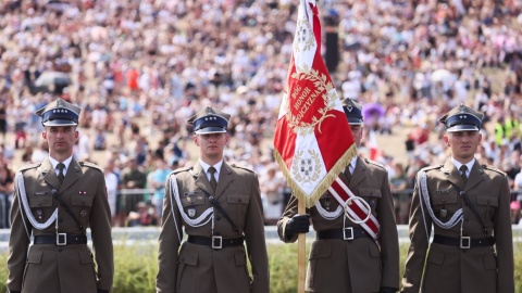 Defilada w Święto Wojska Polskiego: Ponad dwa tysiące żołnierzy i pokaz sprzętu wojskowego w stolicy [zdjęcia, wideo]