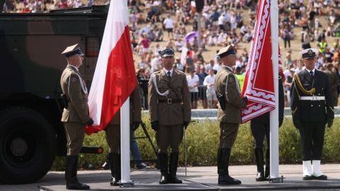 Defilada w Święto Wojska Polskiego: Ponad dwa tysiące żołnierzy i pokaz sprzętu wojskowego w stolicy [zdjęcia, wideo]