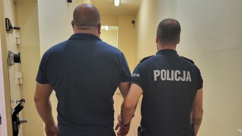 Skupili się na kradzieży akumulatorów, ale dla 19-latka to było za mało. Wpadli w ręce policji z Nakła