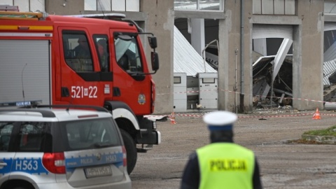 Zawalił się dach hali w Mławie. Dwie osoby nie żyją. Poszukiwania wstrzymane [aktualizacja]