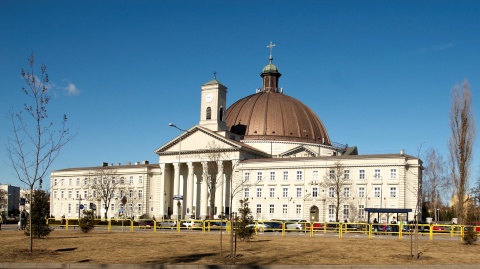 Weekend na dachu bazyliki, z książką, kabaretem czy na koncercie Oto nasz przewodnik