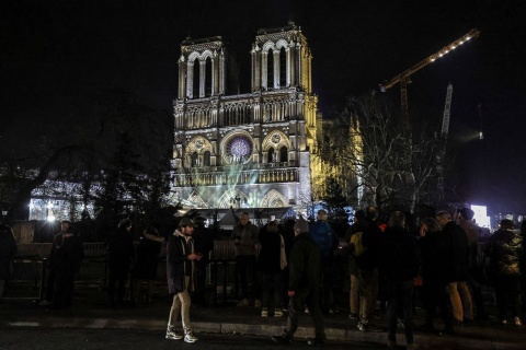 Uroczyste otwarcie katedry Notre Dame. Świątynia została odbudowana po wielkim pożarze