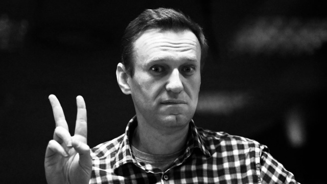 Politycy komentują śmierć Nawalnego: To wielki szok, chciał walczyć o lepsze życie Rosjan [wideo]