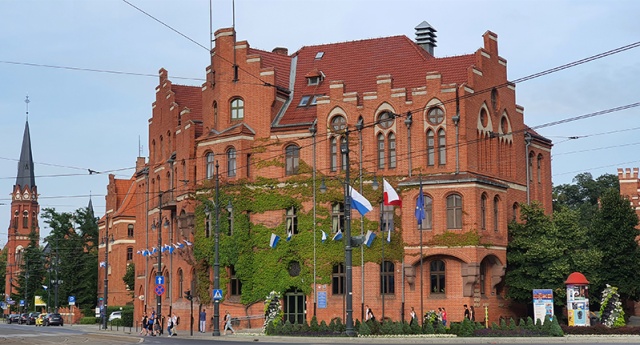 Zmiany kadrowe w spółkach należących do Urzędu Miasta w Toruniu. Rotacje w 10 podmiotach