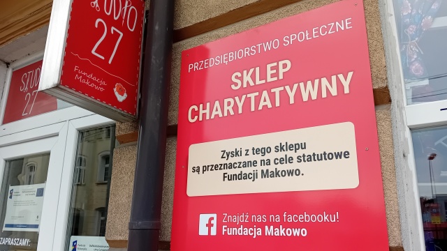 Remontują pokoje za uśmiech. Fundacja Makowo wspiera potrzebujące rodziny