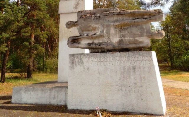 Czy nowy napis zafałszuje historię Spór o pomnik Armii Czerwonej w Toruniu