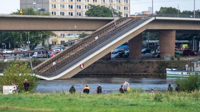 Niemcy: Most w Dreźnie runął do wody. Katastrofa budowlana w stolicy Saksonii