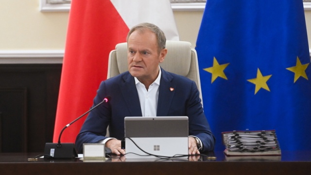 Premier Tusk: Zamrażamy ceny energii dla gospodarstw domowych na dziewięć miesięcy