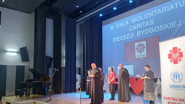 Dzielą się wielkim sercem z innymi. Gala Wolontariatu Caritas Diecezji Bydgoskiej