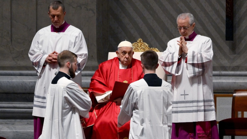 Po raz pierwszy papież Franciszek jest autorem rozważań Drogi Krzyżowej tuż przed Wielkanocą/fot: PAP, Ettore Ferrari