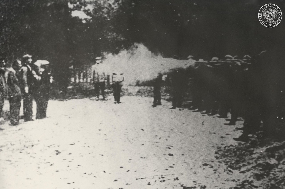 Egzekucja w Barbarce pod Toruniem, jesień 1939 roku/Archiwum Instytutu Pamięci Narodowej, domena publiczna