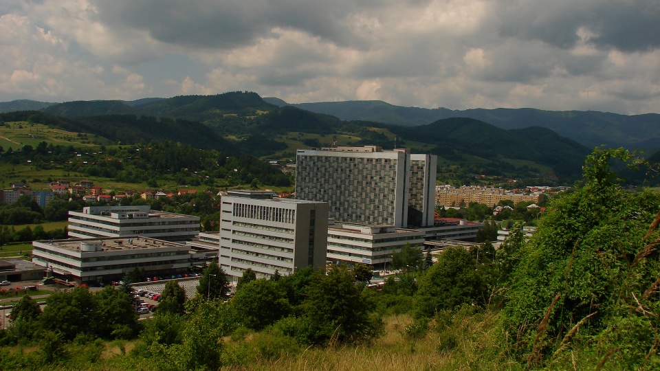 Szpital Uniwersytecki w Bańskiej Bystrzycy/fot. Juraj Tatár, CC BY-SA 3.0