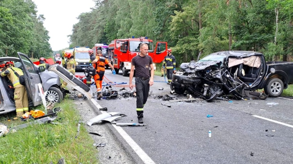 36-letni kierowca toyoty zmarł w wyniku odniesionych obrażeń/fot. KMP w Toruniu
