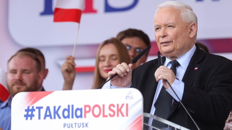 Jarosław Kaczyński podczas konwencji Prawa i Sprawiedliwości w Pułtusku/fot: PAP, Rafał Guz