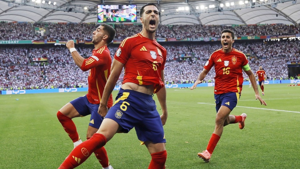 Reprezentacja Hiszpanii po dogrywce awansowała do półfinału mistrzostw Europy, pokonując Niemców – gospodarzy turnieju – 2:1/fot: PAP, Ronald Wittek