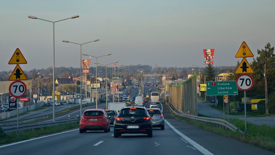 Czy w kolejnych polskich miastach powstaną Strefy Czystego Transportu? Projekt ustawy trafił do konsultacji społecznych/fot: zdjęcie ilustracyjne, Pixabay