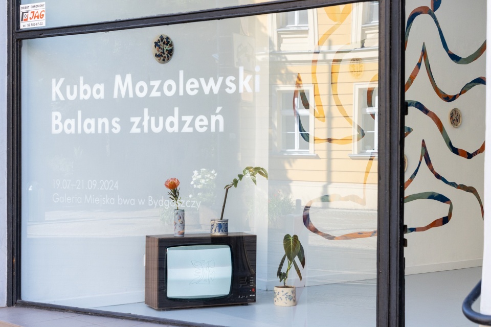 wystawa ceramiki Kuby Mozolewskiego będzie czynna w Galerii Miejskiej bwa przy Gdańskiej 3 w Bydgoszczy do 21 września/fot: Facebook, Galeria Miejska bwa w Bydgoszczy