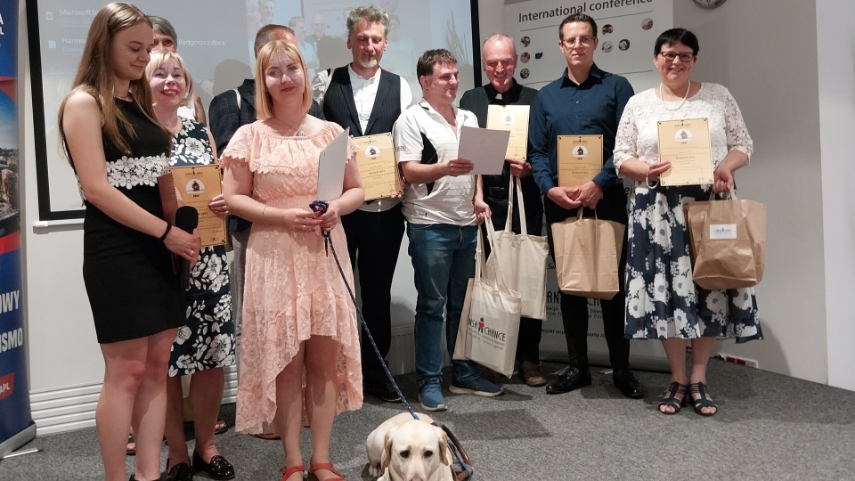 Podczas konferencji Reha for The Blind nagrodzono placówki i osoby, które wspierają niewidomych/fot: Elżbieta Rupniewska