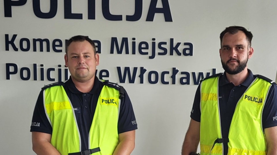 Policjanci włocławskiej drogówki uratowali 15-latka/fot. KMP we Włocławku