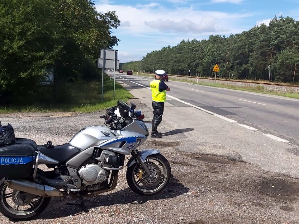 Policjanci będą prowadzić kontrole zarówno z pojazdów, jak i statycznie/fot. ilustracyjna, KWP w Bydgoszczy