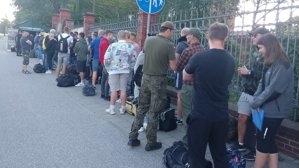 Przyjęcie do służby odbyło się na terenie 81. Batalionu Lekkiej Piechoty w Toruniu/fot. Michał Zaręba