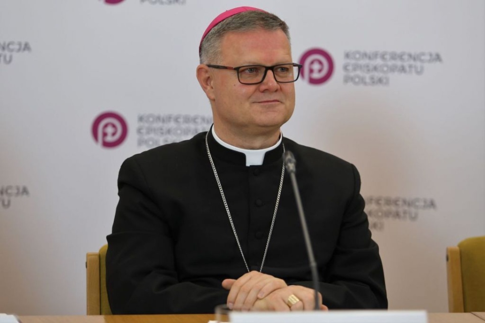 Dotychczasowy bp diecezji toruńskiej Wiesław Śmigiel/fot. https://diecezja-torun.pl/