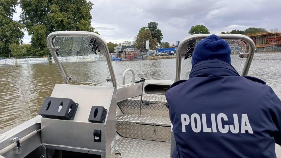 Policjanci zostali także oddelegowani na zalane tereny - nie tylko ci z toruńskiej jednostki, ale i z całego regionu/fot. materiały policji