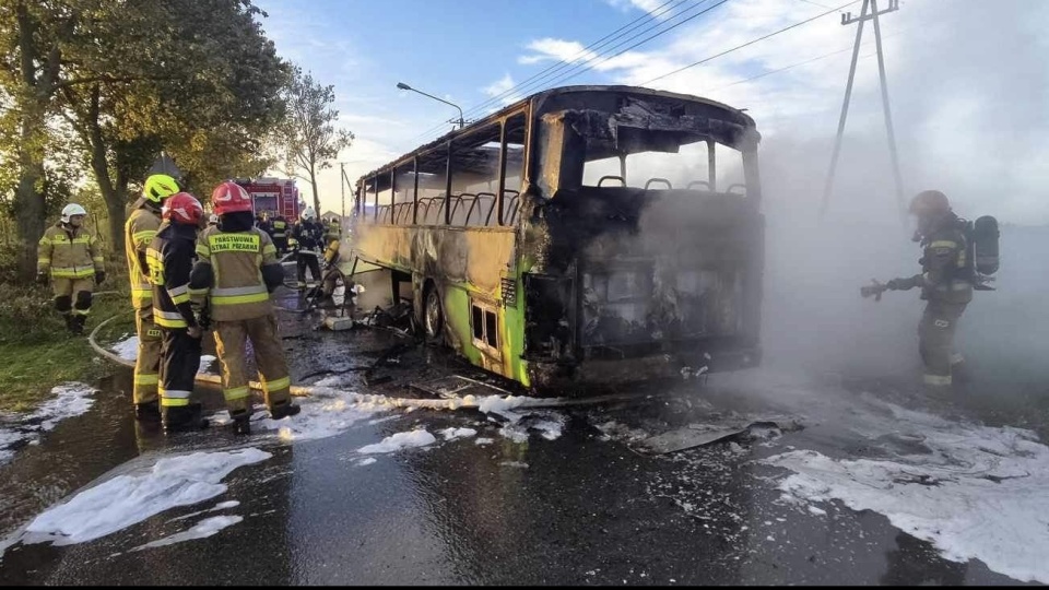 W Ustroniu (w powiecie włocławskim) spłonął autobus/fot. OSP KSRG Lubanie