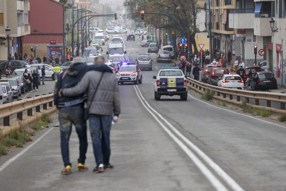 Burze najmocniej doświadczyły prowincje Walencja, Albacete i Malaga/fot. Manuel Borque/PAP/EPA