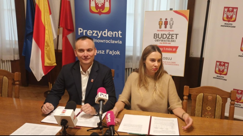 Inowrocławski ratusz weryfikuje wnioski złożone w ramach budżetu obywatelskiego. Konferencja prezydenta Fajoka/fot. Marcin Glapiak