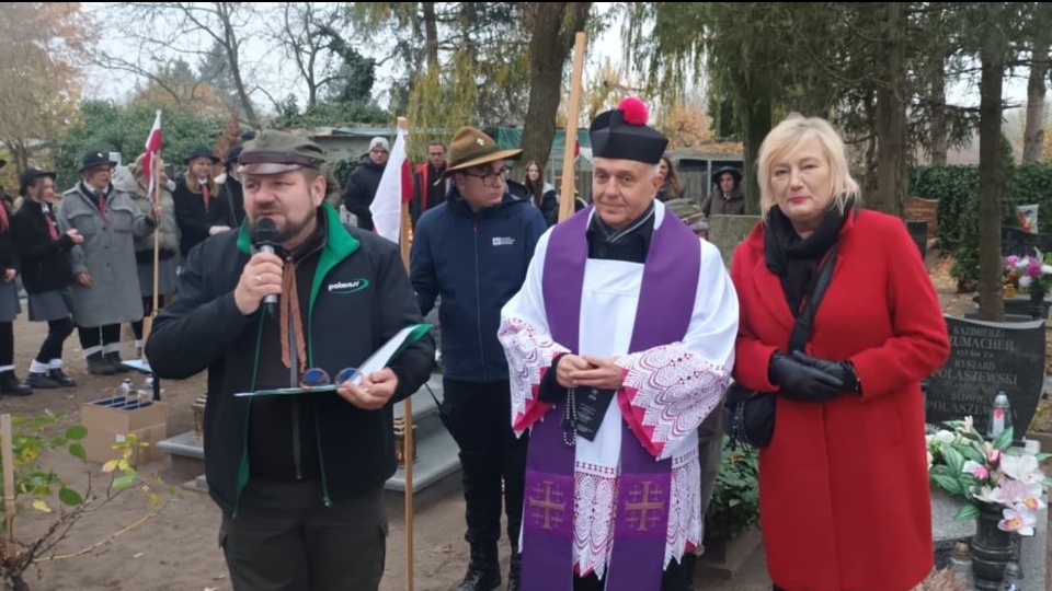 Na cmentarzu parafialnym w Mątwach w Inowrocławiu upamiętniono jedenaście ofiar wybuchu rakiety V-2, zrzuconej przez Niemców/fot. Marcin Glapiak