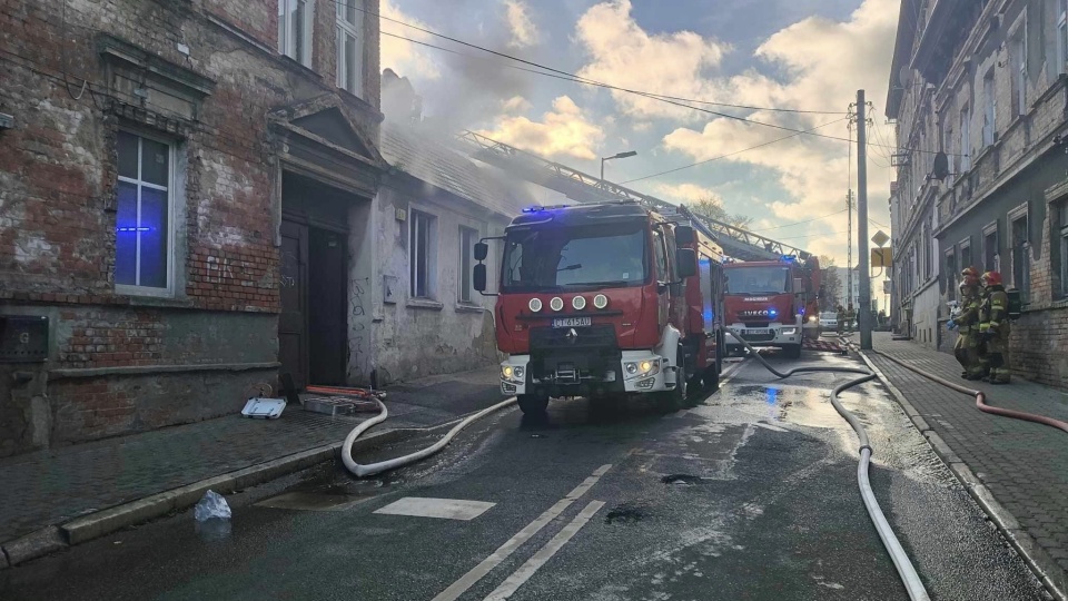 Działania straży pożarnej przy ul. Skorupki w Bydgoszczy/fot. Bydgoszcz998, Facebook