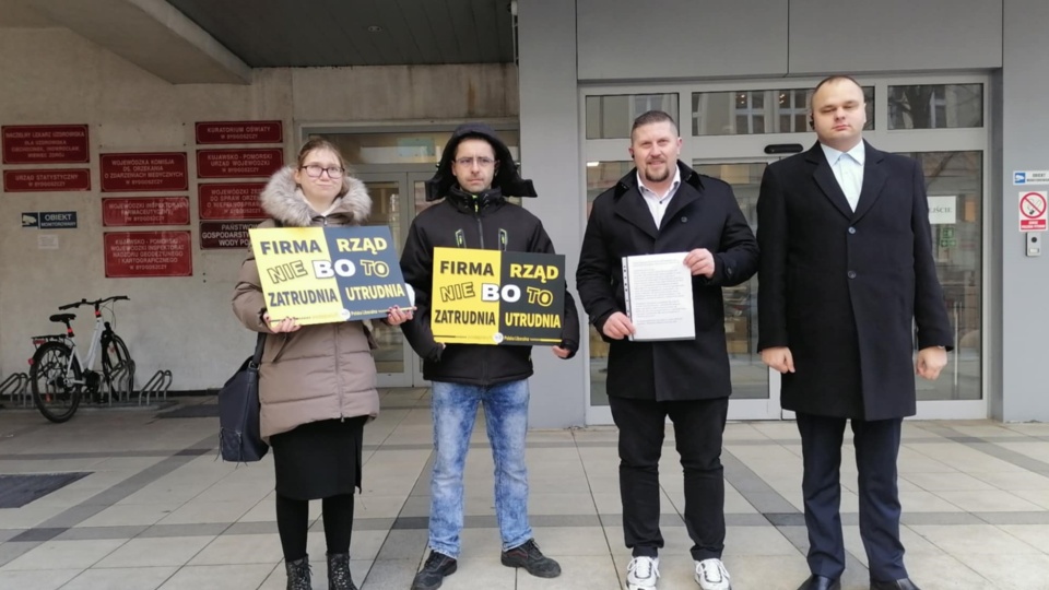 Działacze Polski Liberalnej Strajk Przedsiębiorców zachęcali do wzięcia udziału w proteście. Ich zdaniem rząd nie ma pomysłu na rozwój gospodarki/fot: Monika Siwak