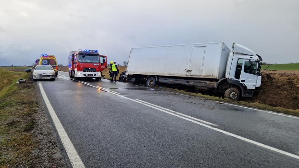 W wypadku w Mąkowarsku zginęła jedna osoba, a cztery zostały ranne/fot: Facebook, Pomoc Drogowa Świetlik Mąkowarsko 24h