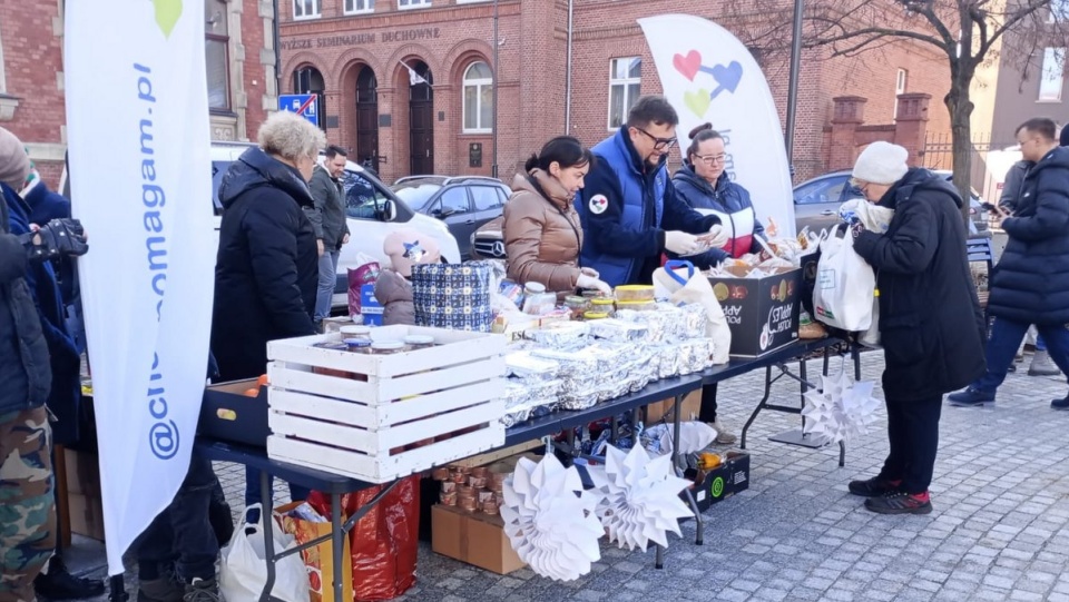 Akcja „Ciepło Serca w Słoiku" w Bydgoszczy/fot. Wiktor Sobociński