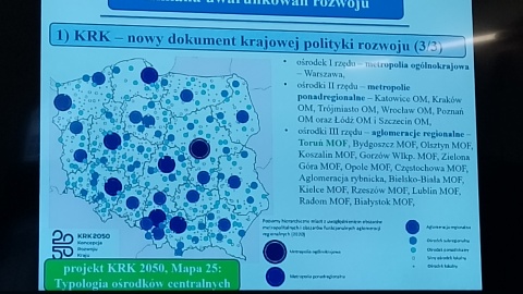 Toruńska Rada Miasta jednogłośnie zgodziła się przekształcenie Stowarzyszenia Miejskiego Obszaru Funkcjonalnego Torunia w Metropolię Toruńską/fot. Michał Zaręba