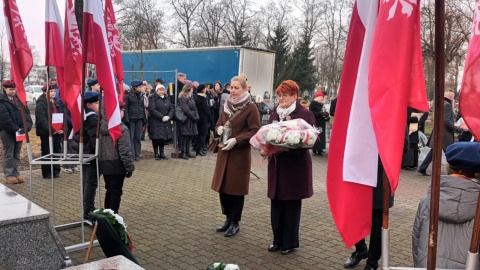 Uroczyste obchody wyzwolenia Strzelna odbyły się pod pomnikiem ku czci pomordowanych w czasie II wojny światowej. / Fot. Marcin Glapiak