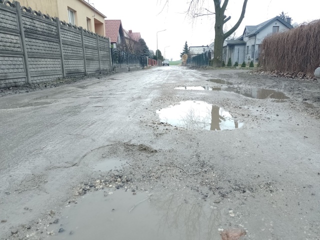 Czy w podtoruńskim Lubiczu szykuje się spór dwóch ulic Chodzi o remont drogi