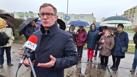 Mieszkańcy ulicy Kustronia w Grudziądzu skarżą się na hałas z pobliskiej chłodni warzyw i owóców. Poprosili jednego z radnych aby zorganizować spotkanie z mediami, bo sami czują się bezradni/fot. Marcin Doliński