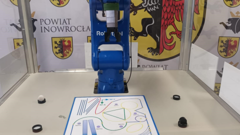 W Centrum Programowania Robotów Przemysłowych w Inowrocławiu można nauczyć się bezpiecznego spawania. / Fot. Marcin Glapiak