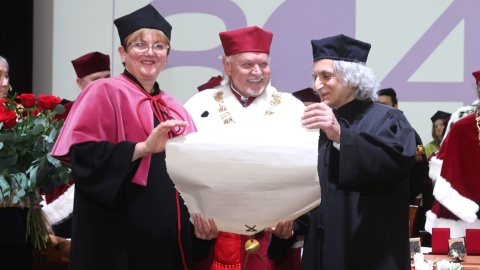 nadanie tytułu doktora honoris causa prof. Odedowi Galorowi/fot. fot. Andrzej Romański, Uniwersytet Mikołaja Kopernika w Toruniu, Facebook